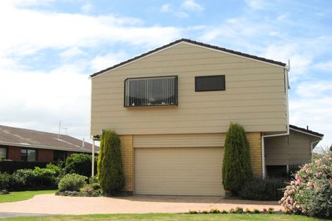 Photo of property in 34 Laing Crescent, Heathcote Valley, Christchurch, 8022
