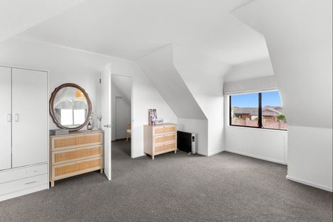 Photo of property in 34 Roberts Line, Kelvin Grove, Palmerston North, 4414