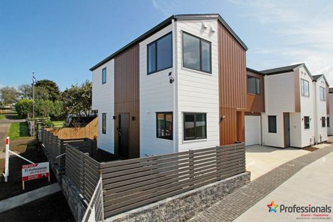 Photo of property in 137a Mahia Road, Wattle Downs, Auckland, 2103