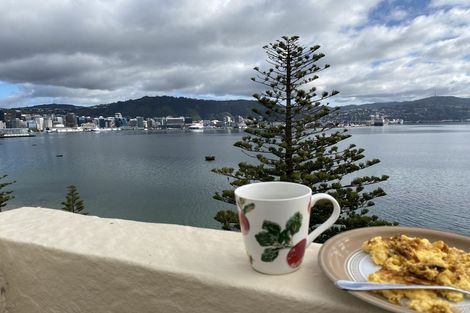 Photo of property in Sunhaven Flats, 262 Oriental Parade, Oriental Bay, Wellington, 6011