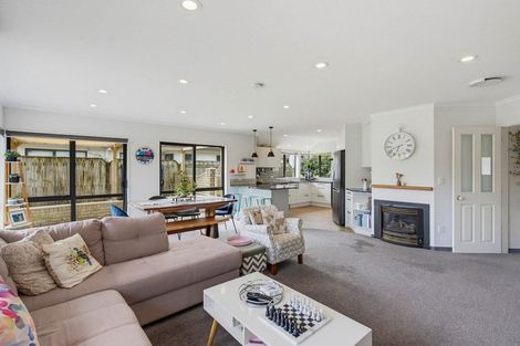 Photo of property in 166 Milne Drive, Paraparaumu, 5032