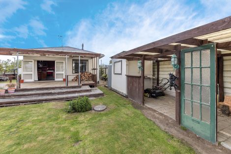 Photo of property in 23 Cross Street, Coalgate, 7673