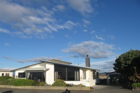 Photo of property in 96 The Esplanade, Westshore, Napier, 4110