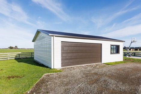 Photo of property in 891 Milson Line, Newbury, Palmerston North, 4775