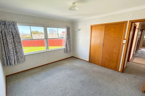 Photo of property in 36 Karaka Crescent, Levin, 5510