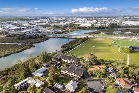 Photo of property in 12 Wanaka Place, Pakuranga Heights, Auckland, 2010