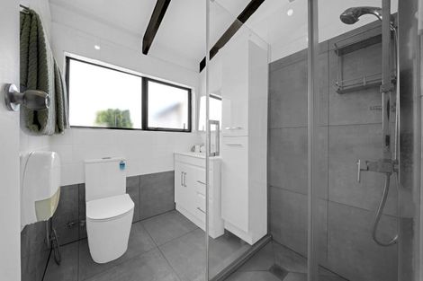 Photo of property in 296a Triangle Road, Massey, Auckland, 0614