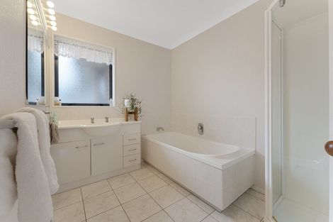 Photo of property in 8 Adam Lile Drive, Highlands Park, New Plymouth, 4312