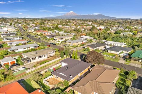 Photo of property in 39 Nevada Drive, Merrilands, New Plymouth, 4312