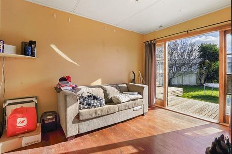 Photo of property in 8 Lee Place, Bader, Hamilton, 3206