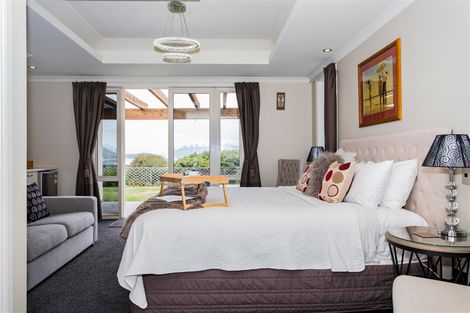 Photo of property in 2 Sams Place, Lake Tekapo, 7999