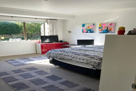 Photo of property in 5 Pendene Place, Forrest Hill, Auckland, 0620