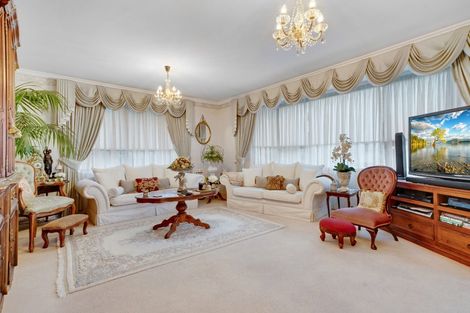 Photo of property in 2/13 Hamilton Road, Papatoetoe, Auckland, 2025