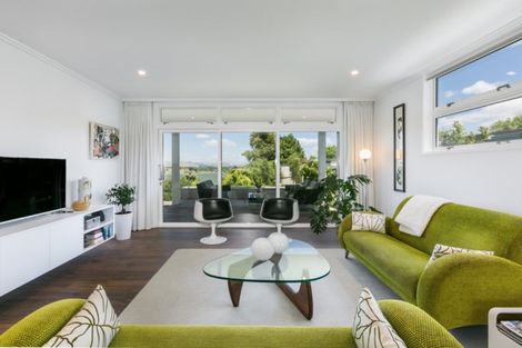 Photo of property in 36a Busby Hill, Havelock North, 4130
