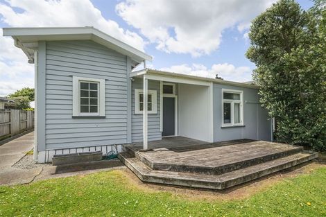Photo of property in 16 Oxford Street, Hokowhitu, Palmerston North, 4410