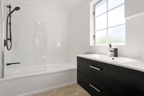 Photo of property in 1 Grace Avenue, Leamington, Cambridge, 3432
