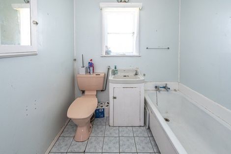 Photo of property in 9 Cornfoot Street, Castlecliff, Whanganui, 4501