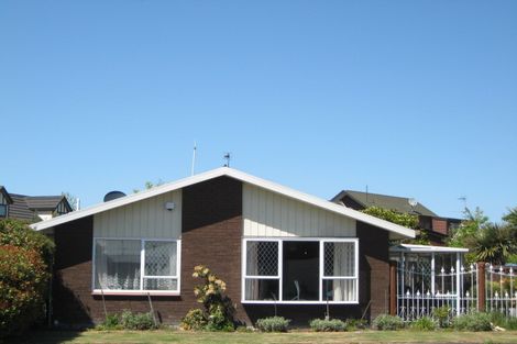 Photo of property in 24 Lowry Avenue, Redwood, Christchurch, 8051