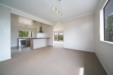 Photo of property in 1a Armagh Road, Blockhouse Bay, Auckland, 0600