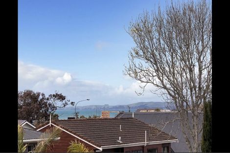 Photo of property in 1/72l Kitchener Road, Milford, Auckland, 0620