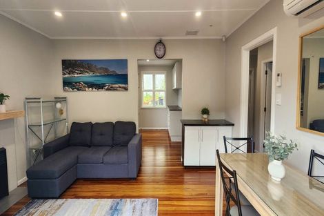 Photo of property in 11 Shackleton Grove, Stokes Valley, Lower Hutt, 5019