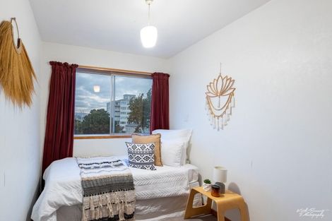 Photo of property in Grosvenor Flats, 19 Cottleville Terrace, Thorndon, Wellington, 6011