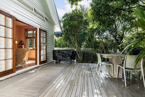 Photo of property in 47 Wallace Place, Westown, New Plymouth, 4310