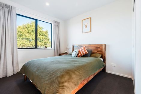 Photo of property in 2 Vickers Way, Acacia Bay, Taupo, 3385