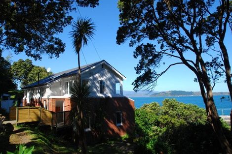 Photo of property in 2 Rangiora Avenue, Kaiwharawhara, Wellington, 6035