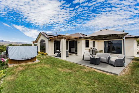 Photo of property in 2 Sams Place, Lake Tekapo, 7999