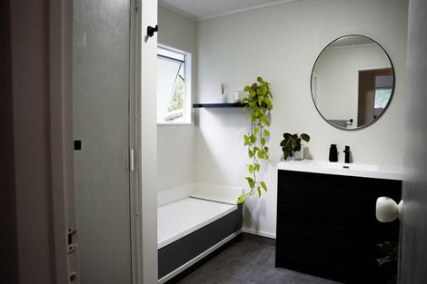 Photo of property in 12/24 Eastglen Road, Glen Eden, Auckland, 0602