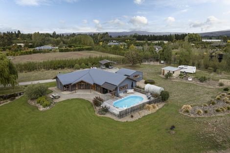 Photo of property in 94a Springvale Road, Clyde, Alexandra, 9391