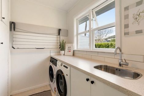 Photo of property in 28 Coates Street, Tawa, Wellington, 5028