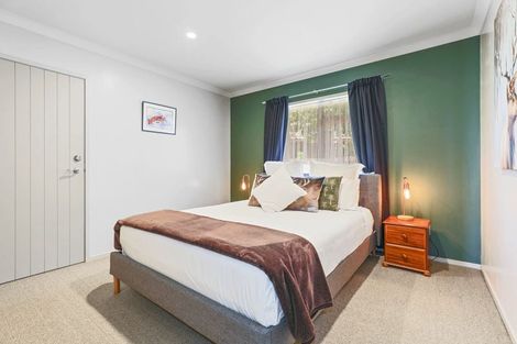 Photo of property in 41 Kinder Street, Acacia Bay, Taupo, 3330