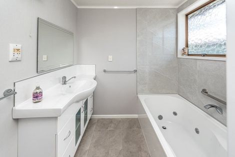 Photo of property in 53 Hinau Street, Castlecliff, Whanganui, 4501