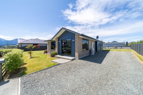 Photo of property in 25 Vancouver Place, Te Anau, 9600