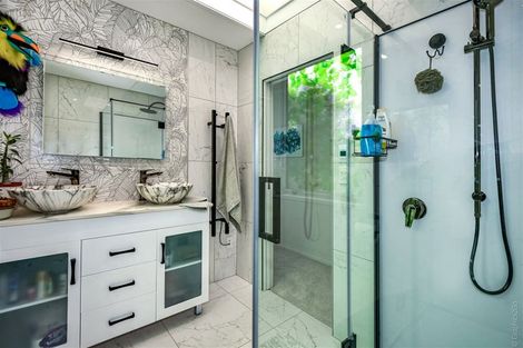 Photo of property in 220b Mount Pleasant Road, Mount Pleasant, Christchurch, 8081