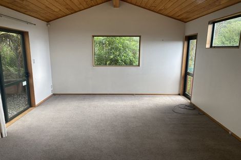 Photo of property in 1/8 Dee Place, Torbay, Auckland, 0630