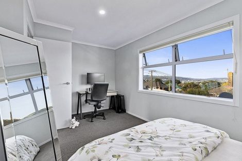 Photo of property in 2/1 Murphy Place, Titahi Bay, Porirua, 5022