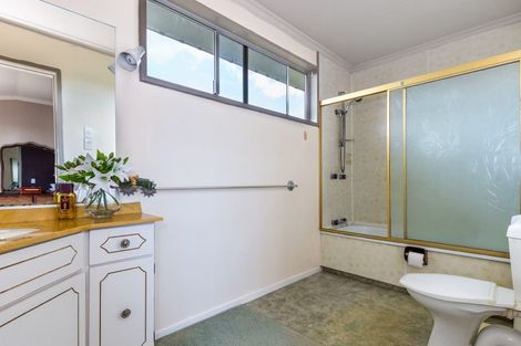 Photo of property in 8 Green Place, Richmond Heights, Taupo, 3330