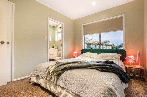 Photo of property in 10 Seine Road, Forrest Hill, Auckland, 0620
