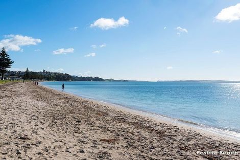 Photo of property in 25a The Esplanade, Eastern Beach, Auckland, 2012