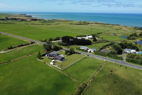 Photo of property in 3636 South Road, Opunake, 4682