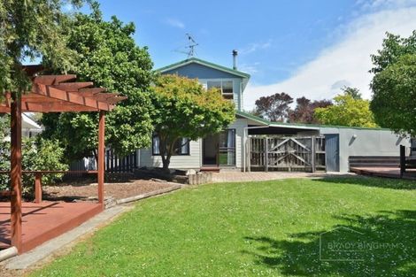 Photo of property in 82 Victoria Street, Carterton, 5713