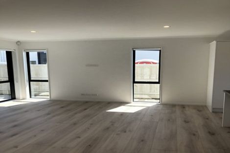 Photo of property in 33 Pepene Avenue, Takanini, 2112