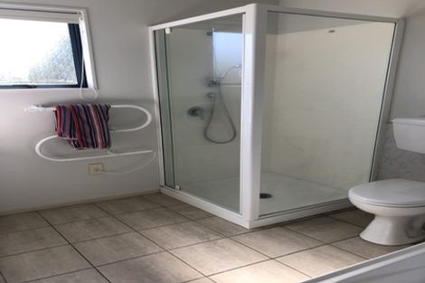 Photo of property in 1/5 Carole Crescent, Pakuranga, Auckland, 2010