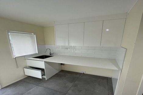 Photo of property in 2/13 Naviti Place, Browns Bay, Auckland, 0630