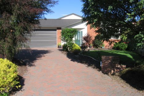 Photo of property in 30 Harbour Lights Close, West Harbour, Auckland, 0618