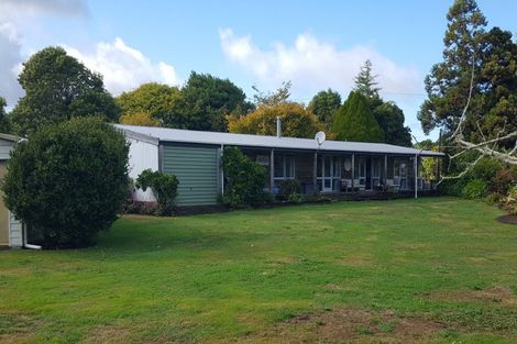 Photo of property in 52 Takiroa Street, Urenui, 4375