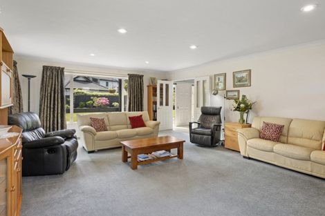 Photo of property in 52 Chateau Drive, Burnside, Christchurch, 8053